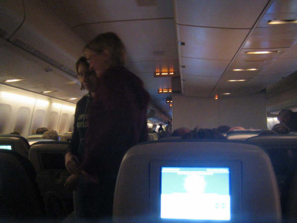 Dans l'avion, chaque siège a son écran, avec un service de vidéo