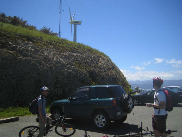 Puis promenade en velo de la Wind Turbine, dans les hauteurs de Wellington