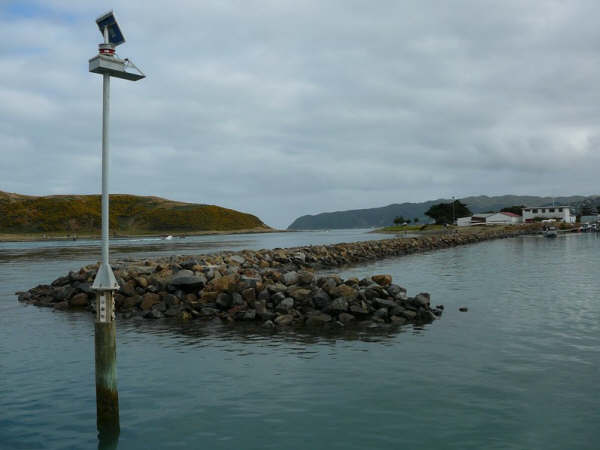 ... nous avons quitte la Marina de Plimmerton, au nord ouest de Wellington ...