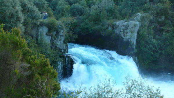 Les Huka Falls
