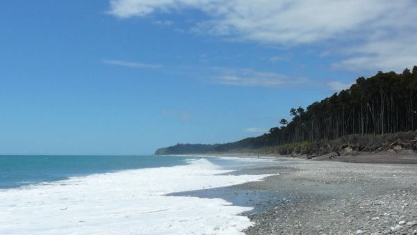 ... nous voila sur une des plages de la cote qui justifierait a elle seule un voyage en Nouvelle Zelande