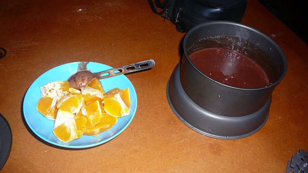 .... j'ai fait preuve d'un peu d'imagination! Aaahhh, une fondue de fruits, dans du chocolat fondu sur la cheminée ...... Extraordinaire!