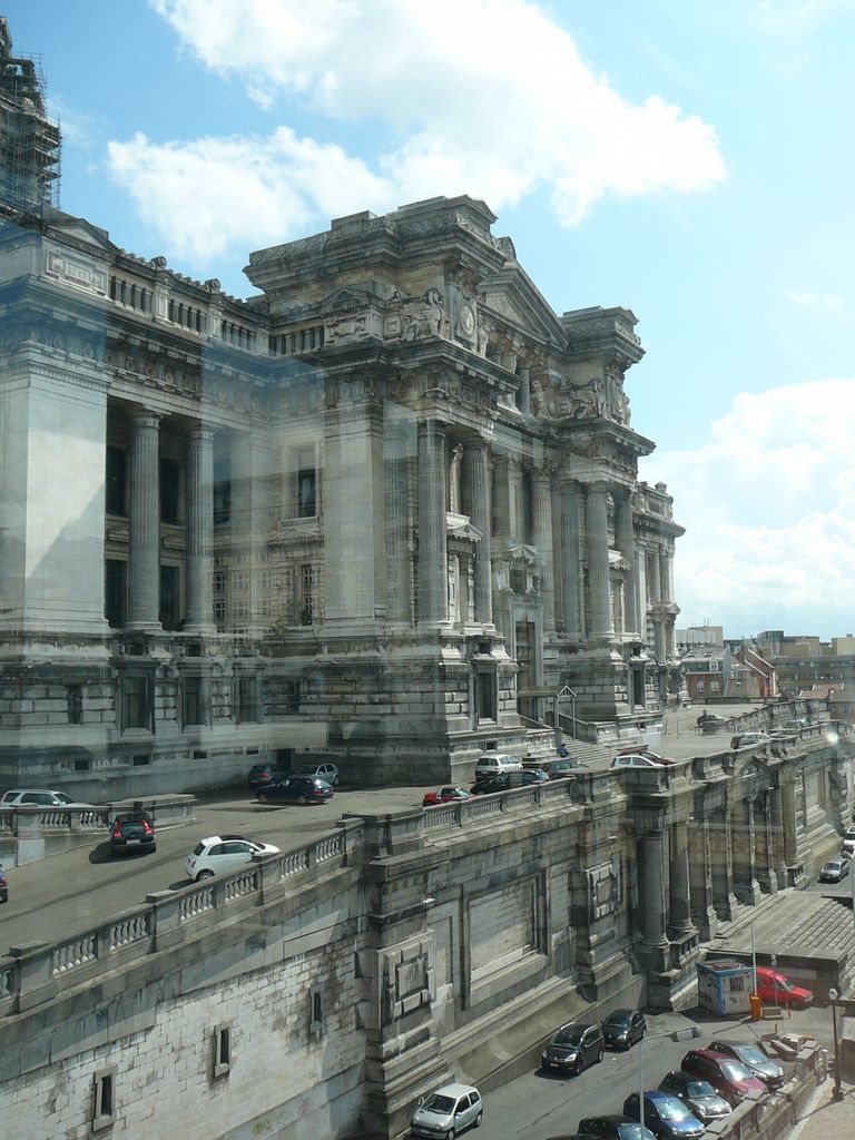 Le palais de justice de Bruxelles (la petite aile!).