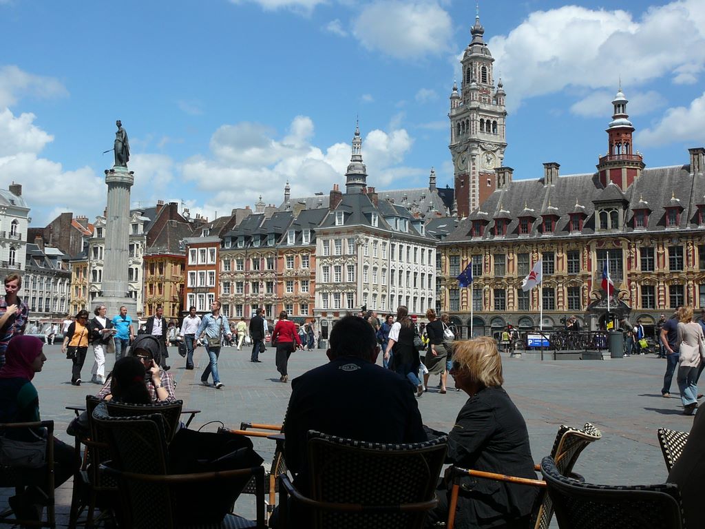 La grand place de Lille, reconnaissable entre toutes.