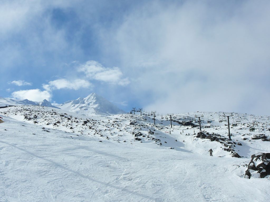 ... du volcan, le Mont Ruapehu, couvert de toute la neige tombée cette semaine!