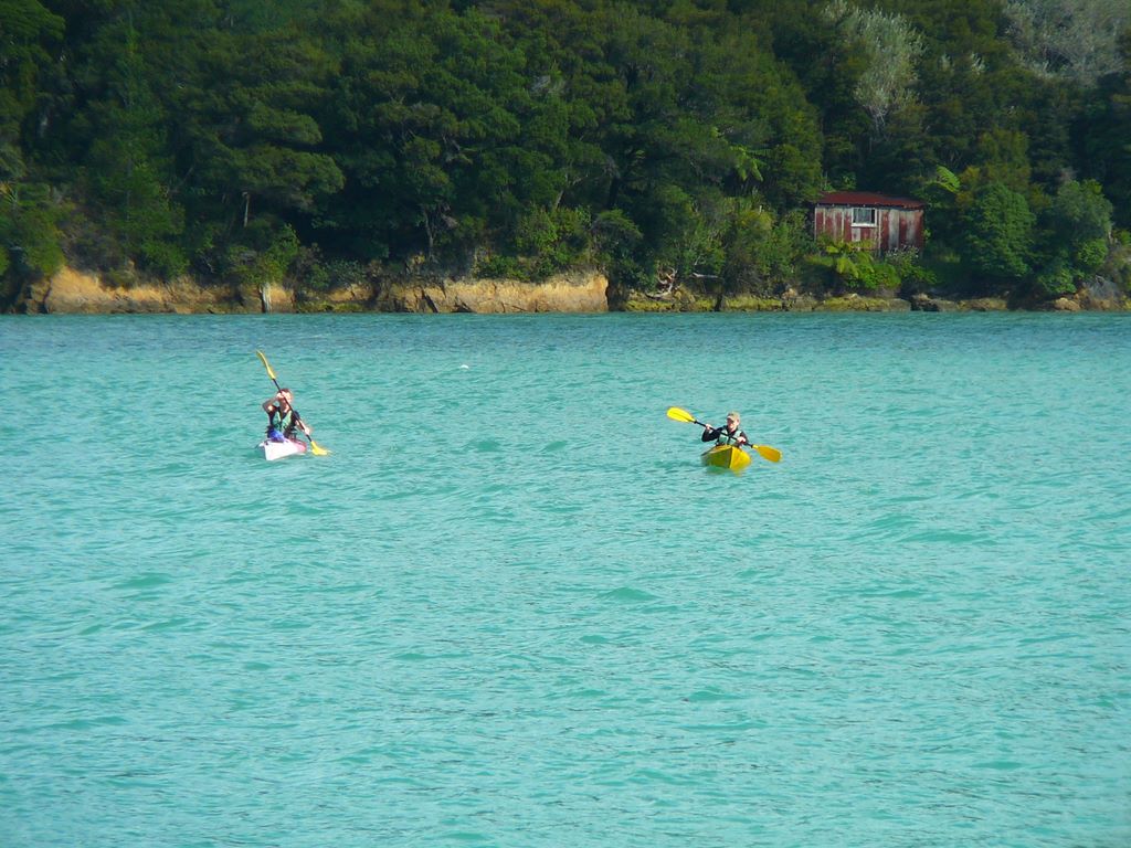 ... Nico et Anne Chalotte nous rejoignent en kayak!