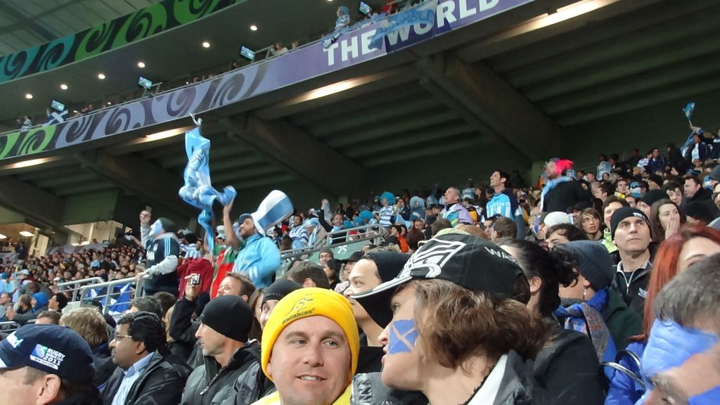 Supporters argentins (avec le chapeau) et écossais (sur la joue!)