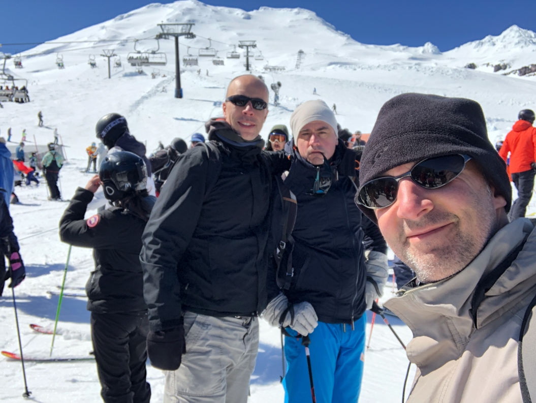 Ski a Turoa, pendant que Nico, Math, Augustin et Leonard découvrent la neige en famille!